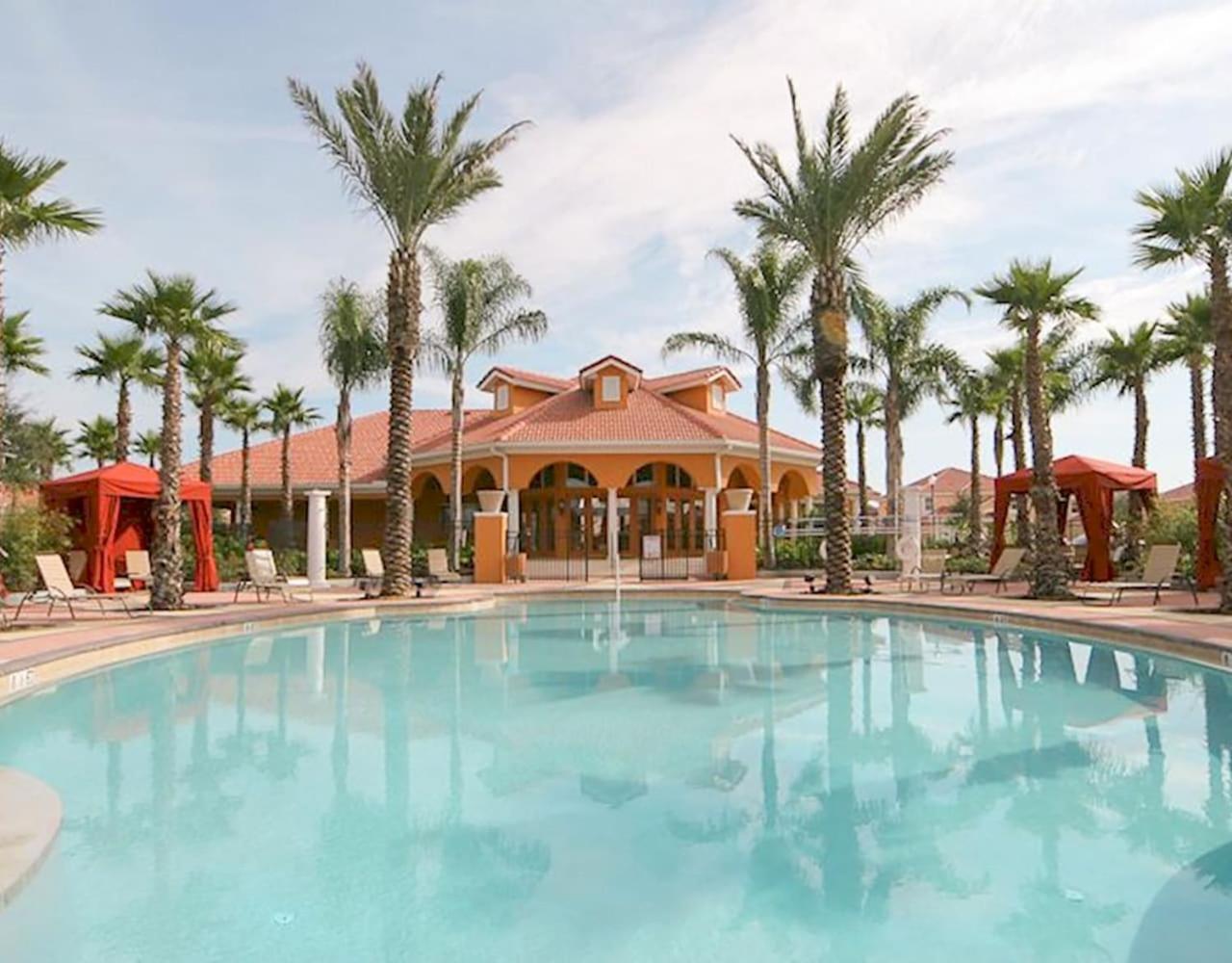 Large Spacious W Private Pool & Hot Tub Сasa de vacaciones Davenport