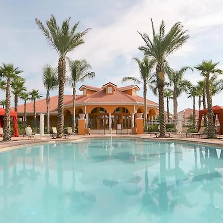Large Spacious Home W Private Pool & Hot Tub Davenport Exterior photo