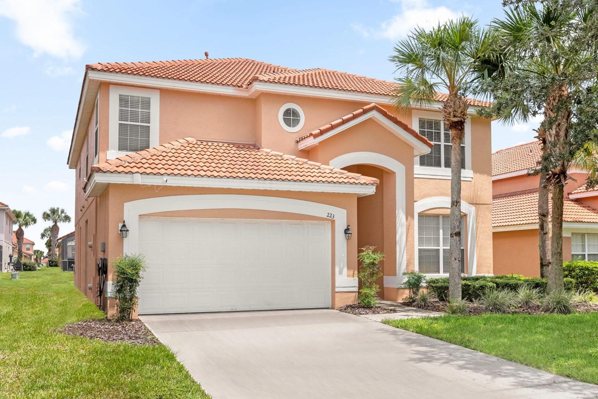 Ferienhaus Large Spacious W Private Pool & Hot Tub
